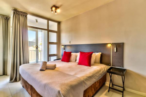 Cascades 608 Studio in Green Point